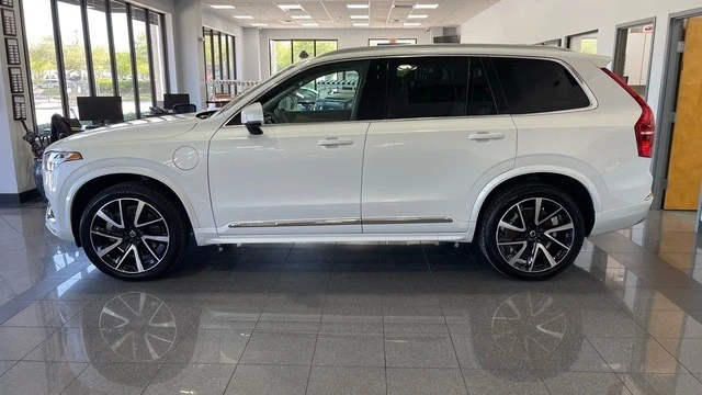 2022 Volvo XC90 2nd Gen - Image 2 of 21