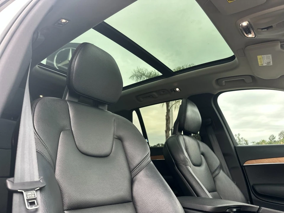 2022 Volvo XC90 2nd Gen - Image 17 of 21