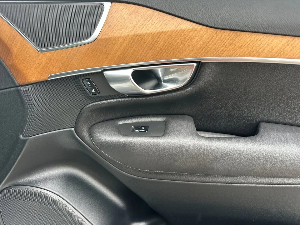 2022 Volvo XC90 2nd Gen - Image 18 of 21