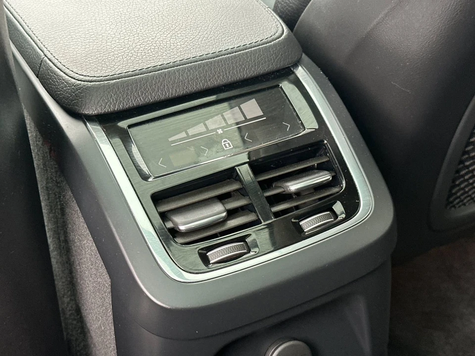 2022 Volvo XC90 2nd Gen - Image 13 of 21
