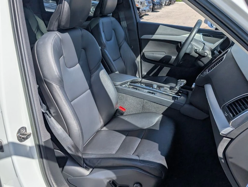 2022 Volvo XC90 2nd Gen - Image 18 of 21