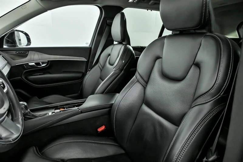 2022 Volvo XC90 2nd Gen - Image 19 of 21