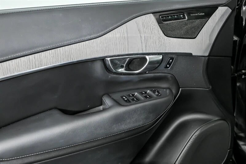 2022 Volvo XC90 2nd Gen - Image 15 of 21