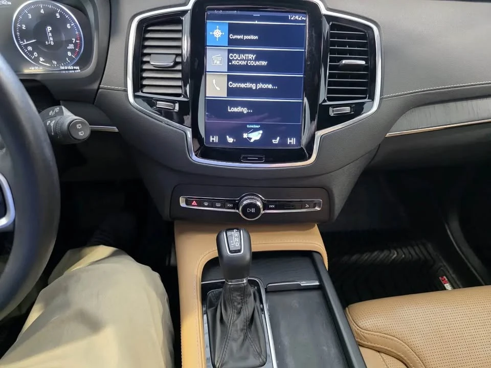 2022 Volvo XC90 2nd Gen - Image 14 of 17