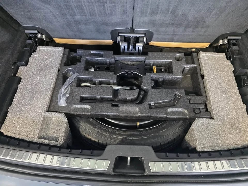 2022 Volvo XC90 2nd Gen - Image 7 of 17