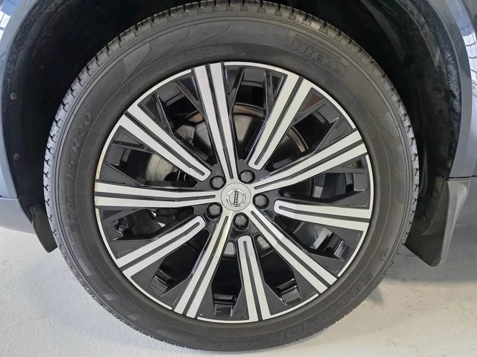 2022 Volvo XC90 2nd Gen - Image 15 of 17