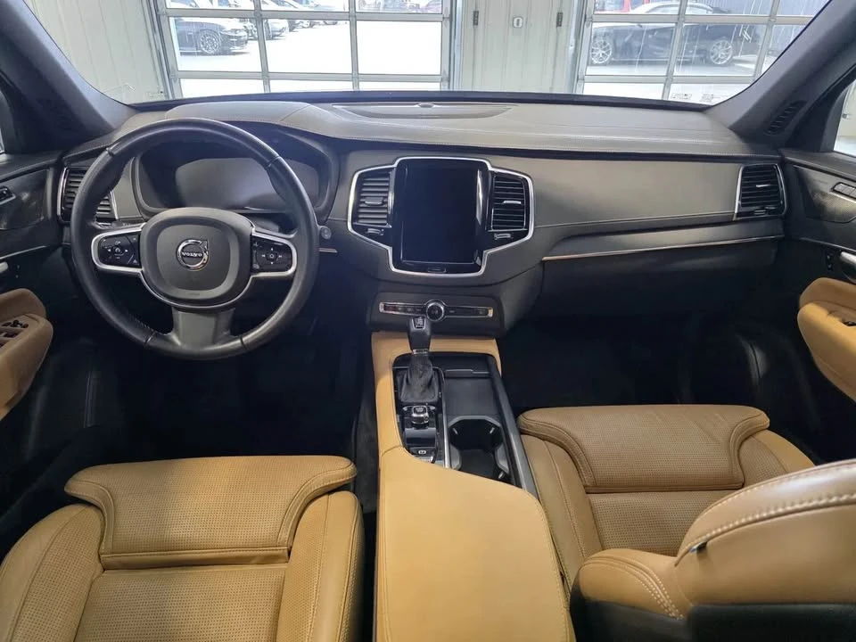 2022 Volvo XC90 2nd Gen - Image 10 of 17