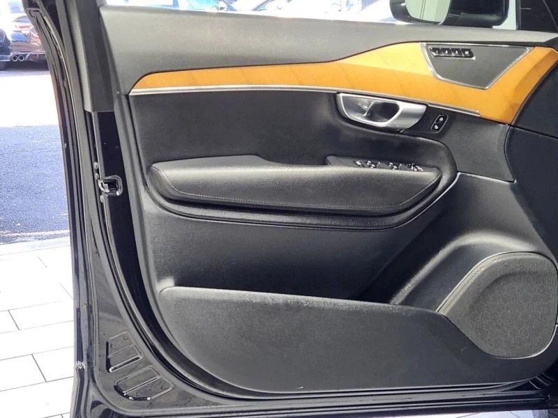 2022 Volvo XC90 2nd Gen - Image 10 of 12