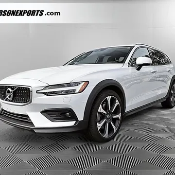 2022 Volvo V60 Cross Country T5 Momentum
