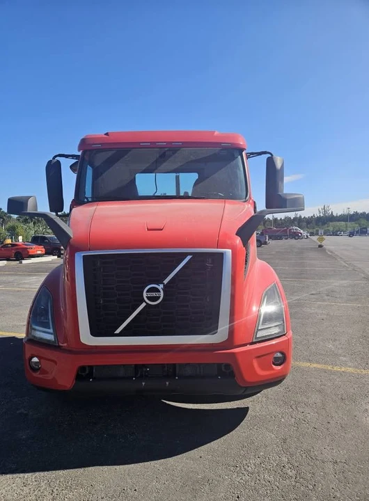 2022 Volvo - Image 17 of 20
