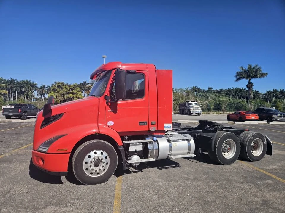2022 Volvo - Image 15 of 20