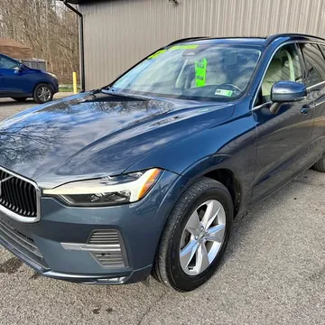 2022 Volvo XC60 B5 Momentum
