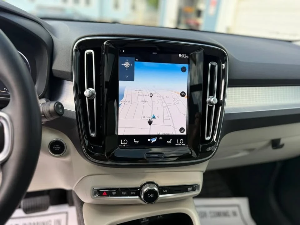 2022 Volvo XC40 - Image 14 of 20