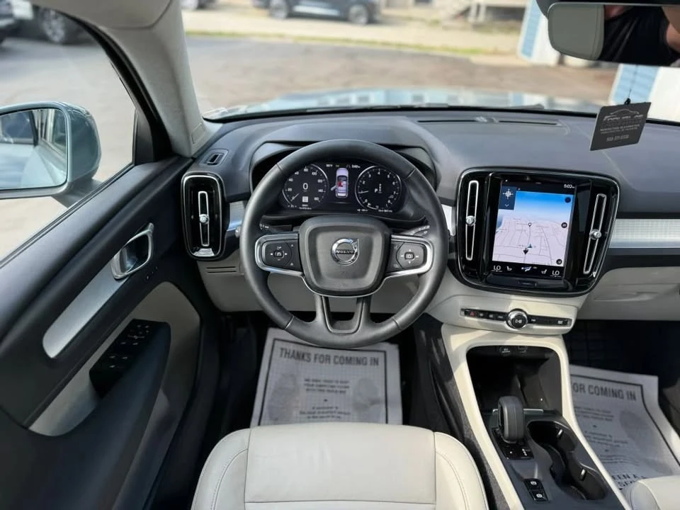 2022 Volvo XC40 - Image 10 of 20