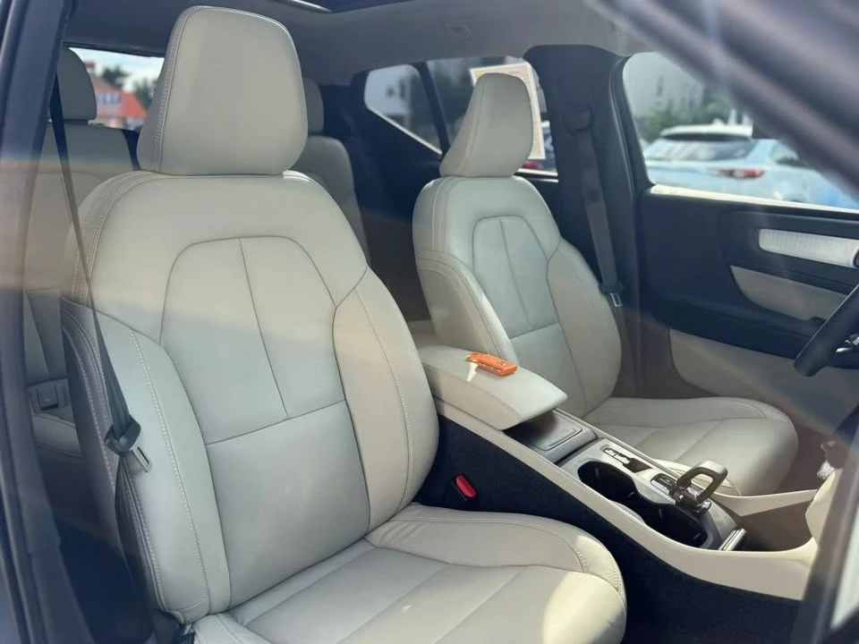 2022 Volvo XC40 - Image 19 of 20