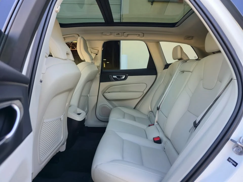 2022 Volvo XC60 2nd Gen - Image 13 of 17