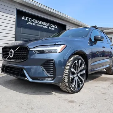 2022 Volvo XC60 R-Design