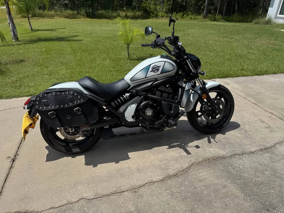 2022 Kawasaki - Image 4 of 4
