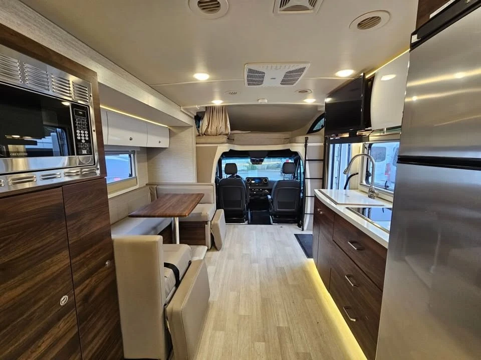 2022 Winnebago - Image 11 of 20