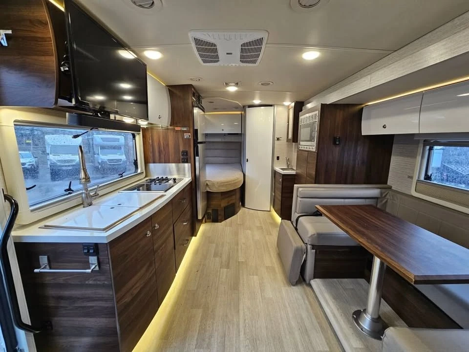 2022 Winnebago - Image 8 of 20