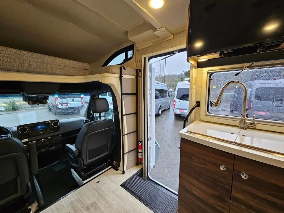 2022 Winnebago - Image 7 of 20
