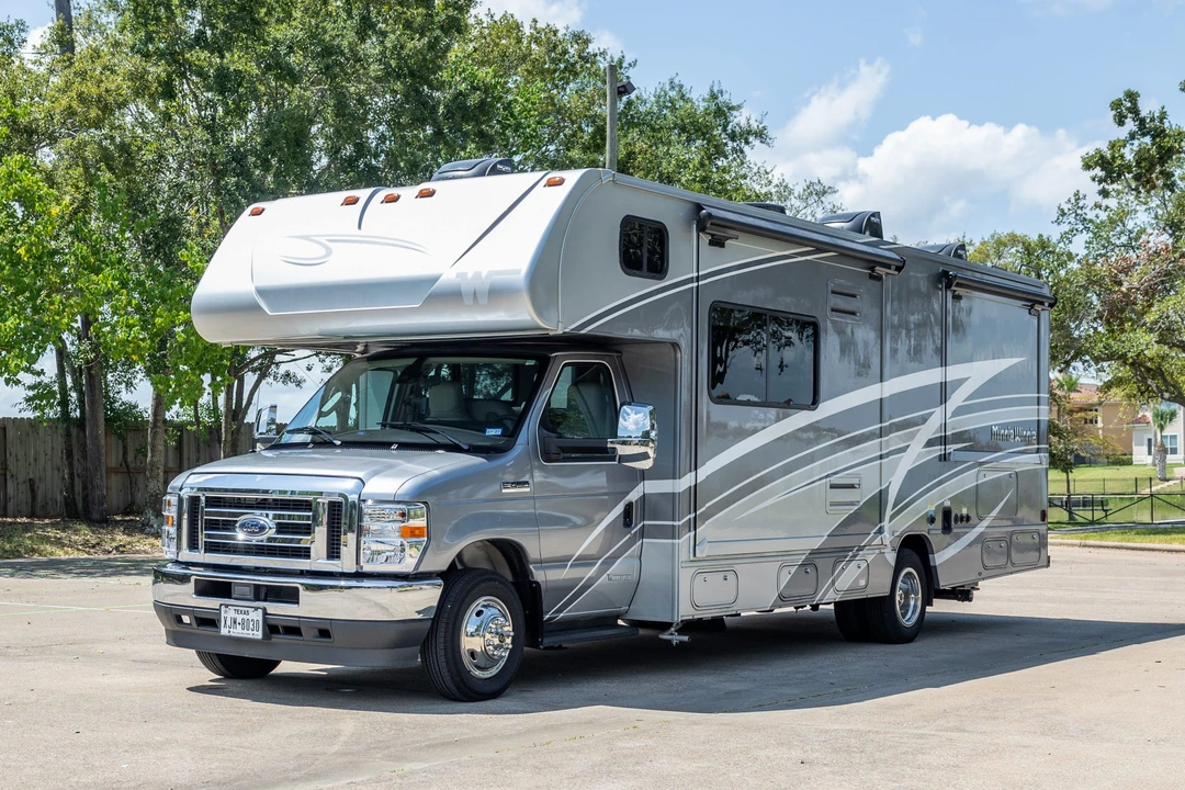 2022 Winnebago - Image 8 of 31