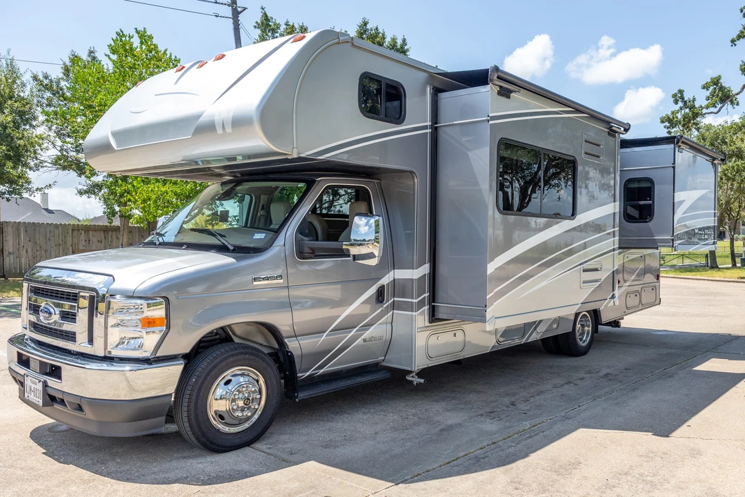 2022 Winnebago - Image 14 of 31