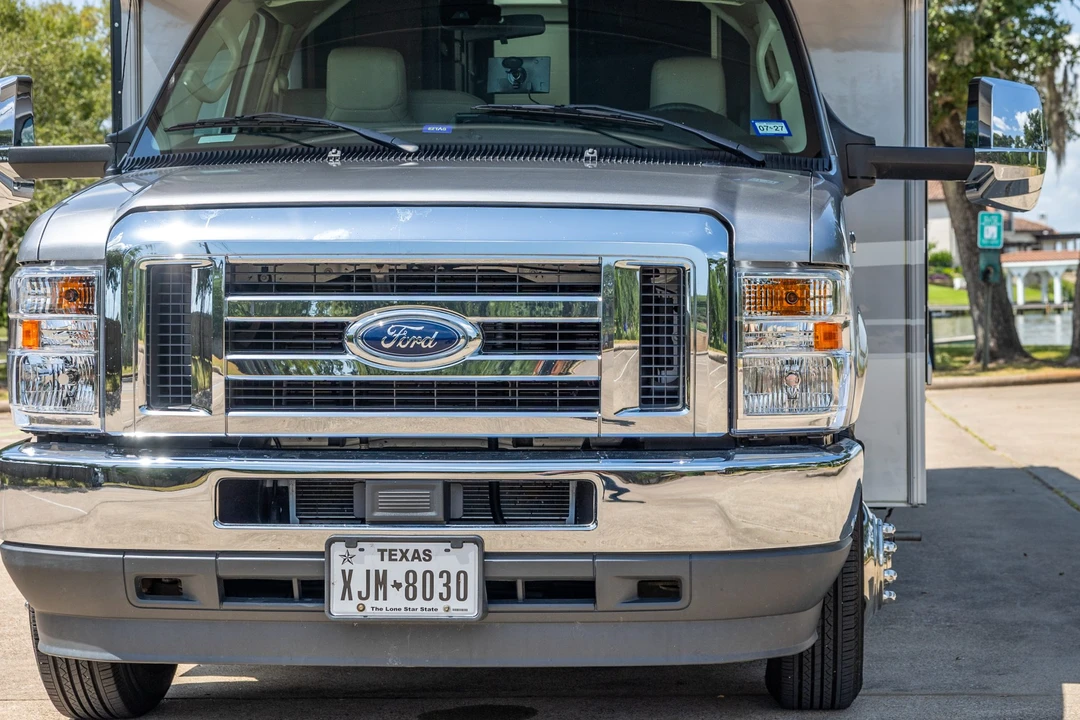 2022 Winnebago - Image 15 of 31