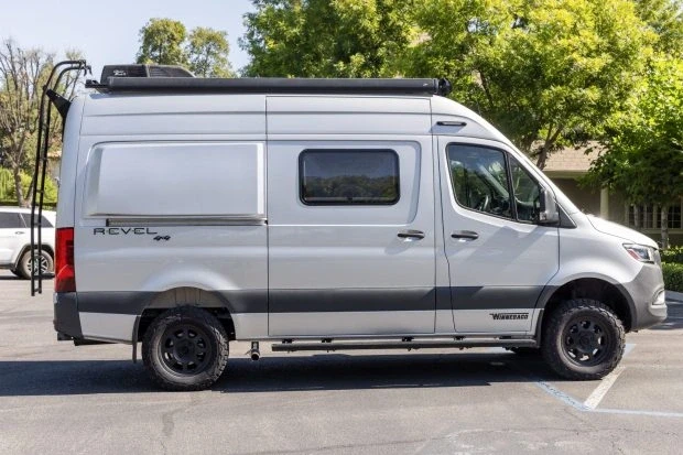 2022 Winnebago - Image 3 of 9