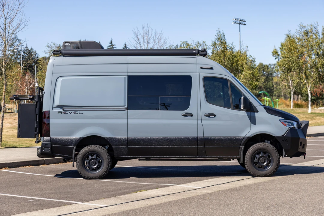 2020 Winnebago - Image 12 of 31