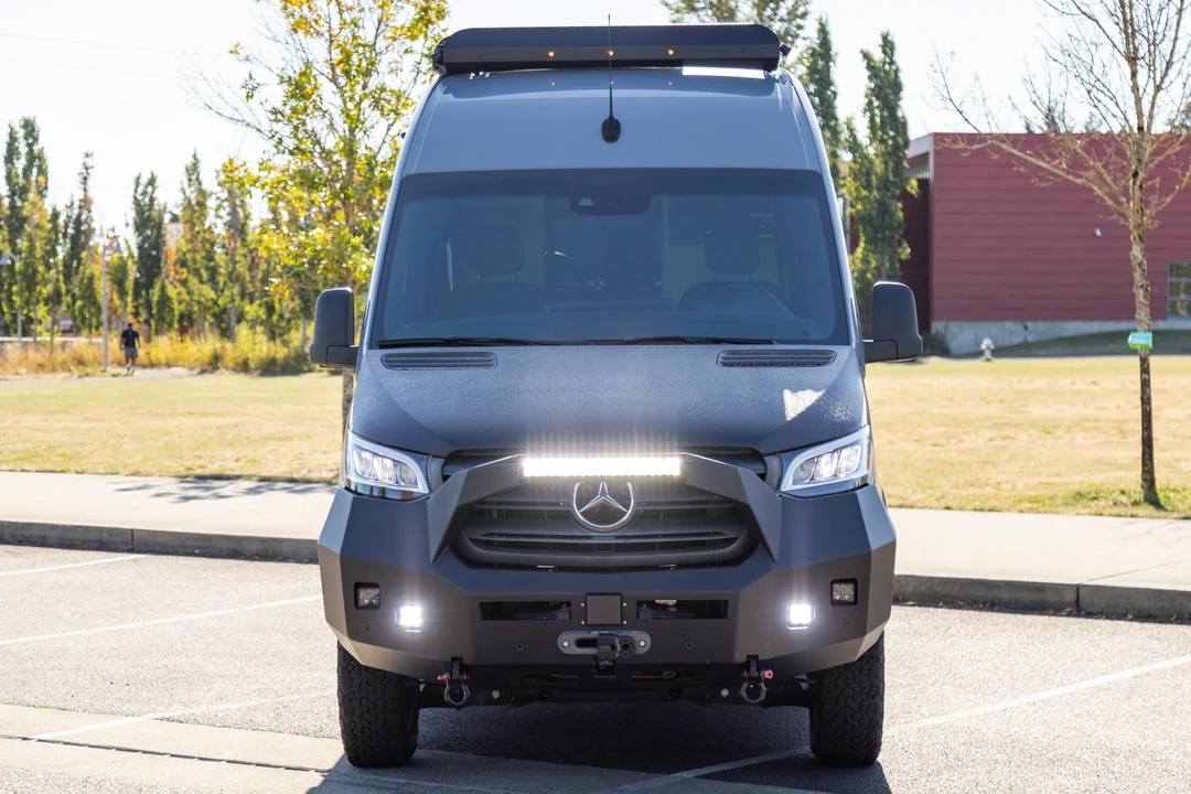 2020 Winnebago - Image 6 of 31