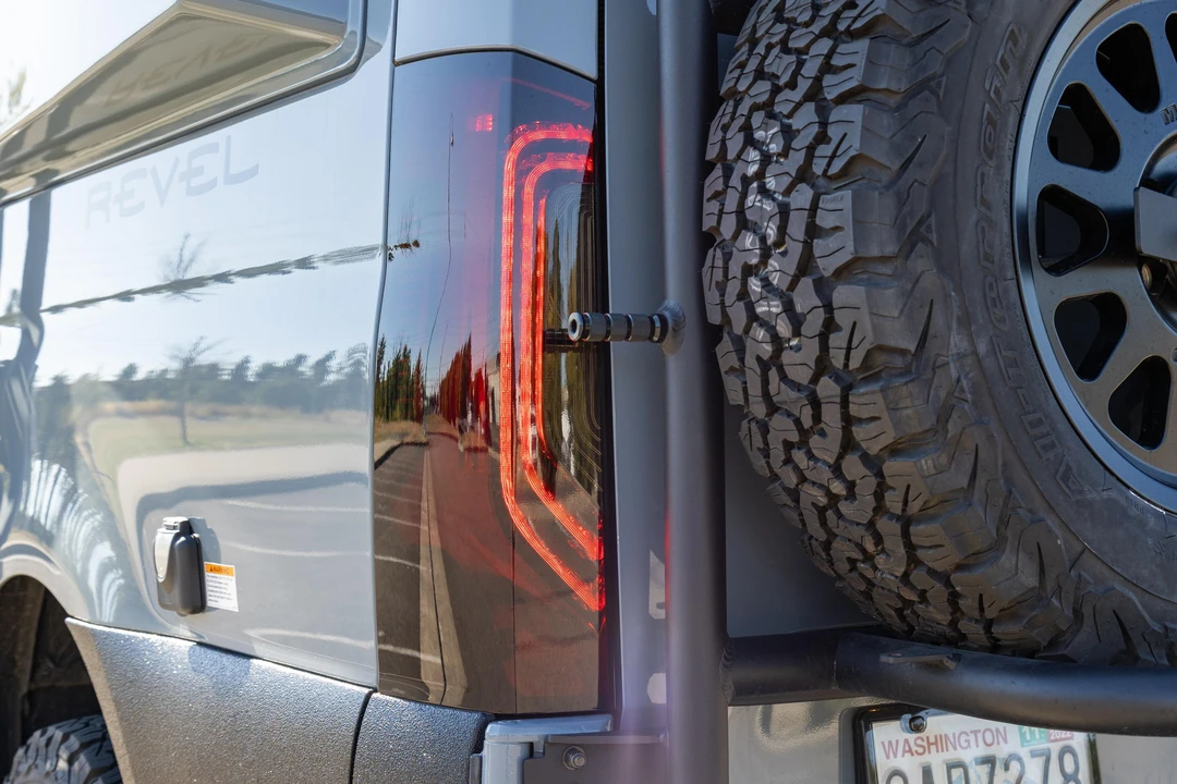 2020 Winnebago - Image 25 of 31