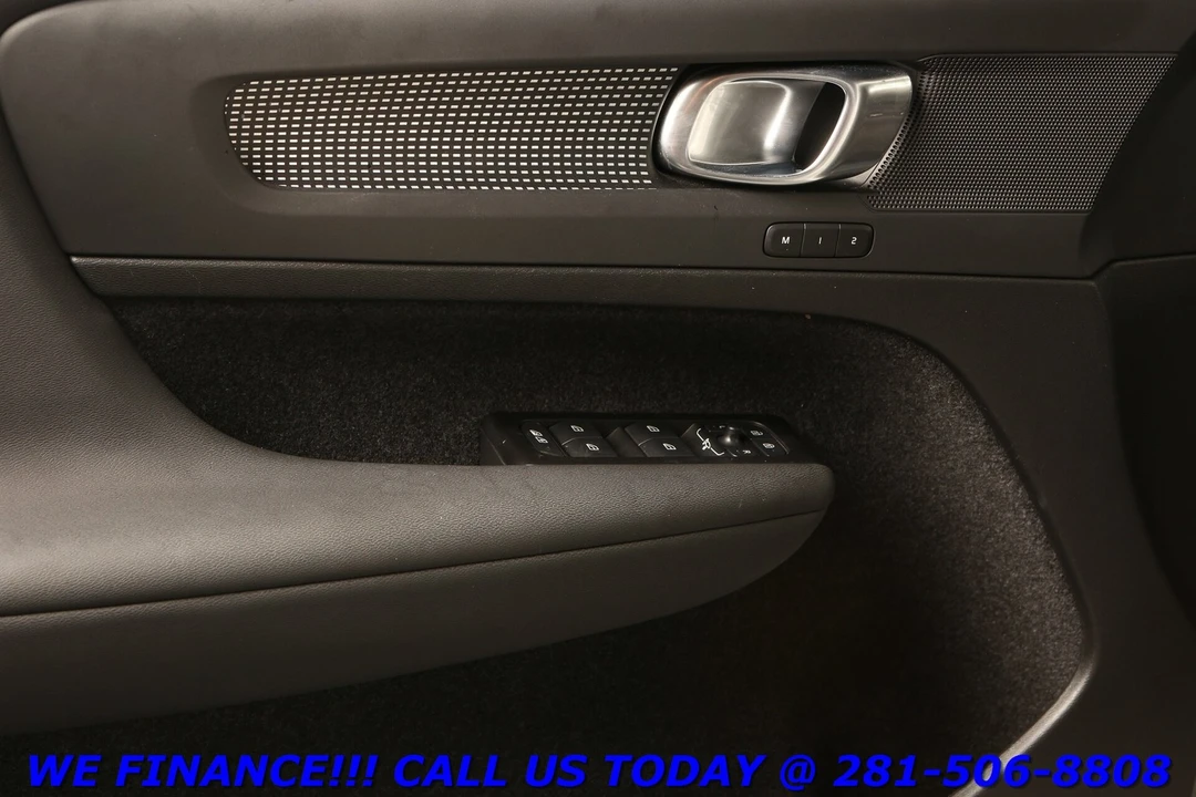 2022 Volvo XC40 - Image 9 of 21