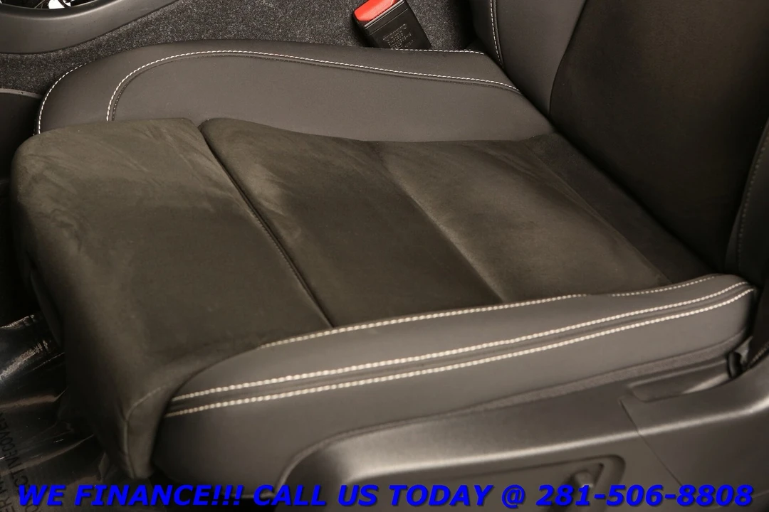 2022 Volvo XC40 - Image 13 of 21