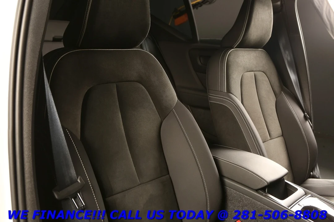 2022 Volvo XC40 - Image 19 of 21