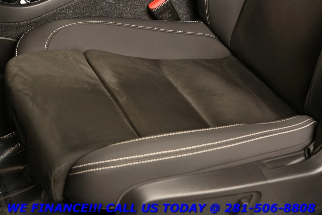 2022 Volvo XC40 - Image 13 of 21
