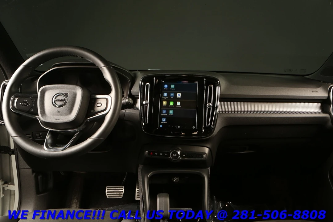 2022 Volvo XC40 - Image 3 of 21