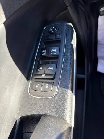 2022 Chrysler 300 (2005-2023) - Image 3 of 15