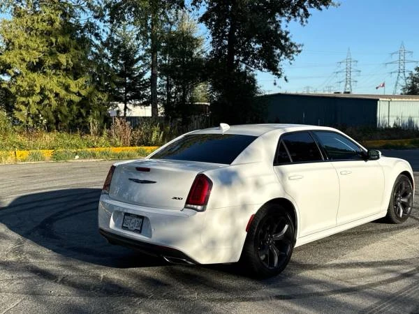 2022 Chrysler 300 (2005-2023) - Image 9 of 15