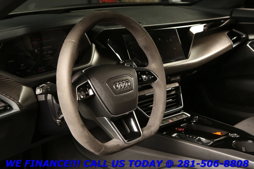 2022 Audi e-tron GT - Image 10 of 21