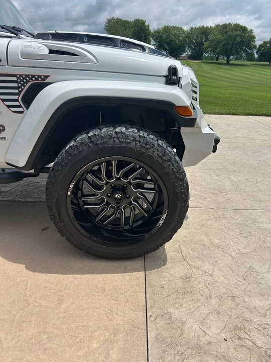 2022 Jeep JL Wrangler - Image 5 of 16