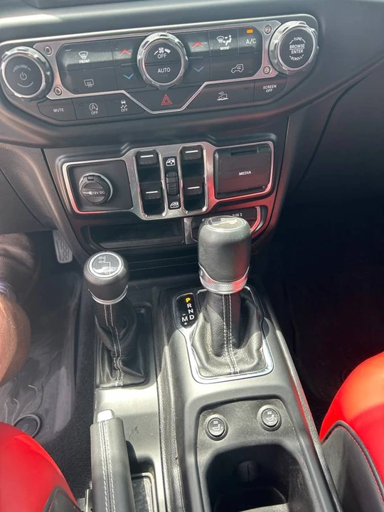 2022 Jeep JL Wrangler - Image 10 of 16