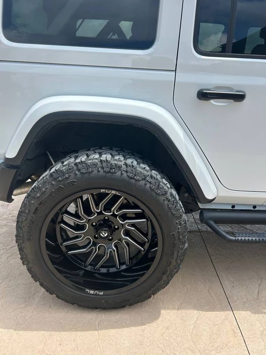 2022 Jeep JL Wrangler - Image 4 of 16