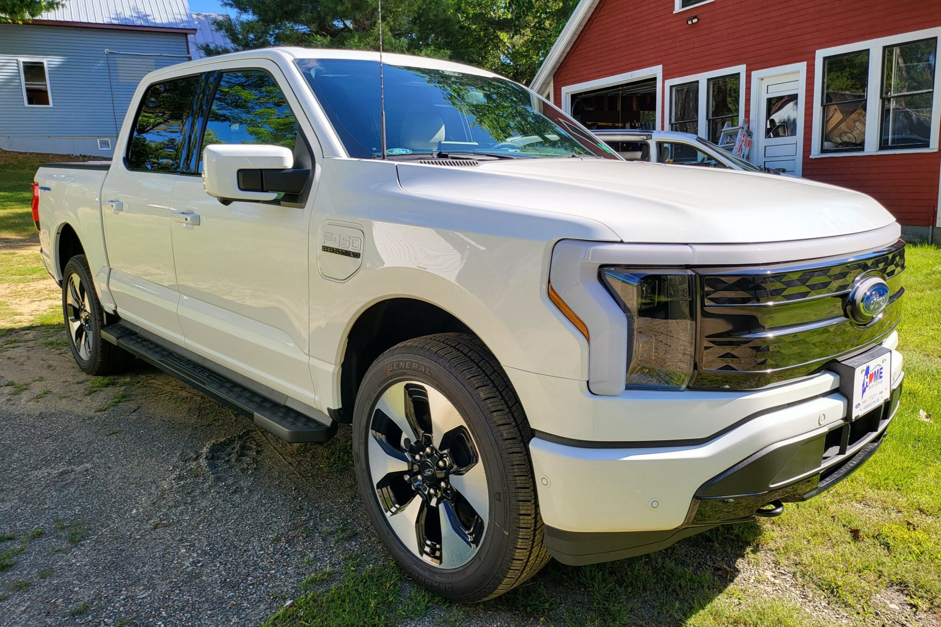 2022 Ford F-150 Lightning Platinum