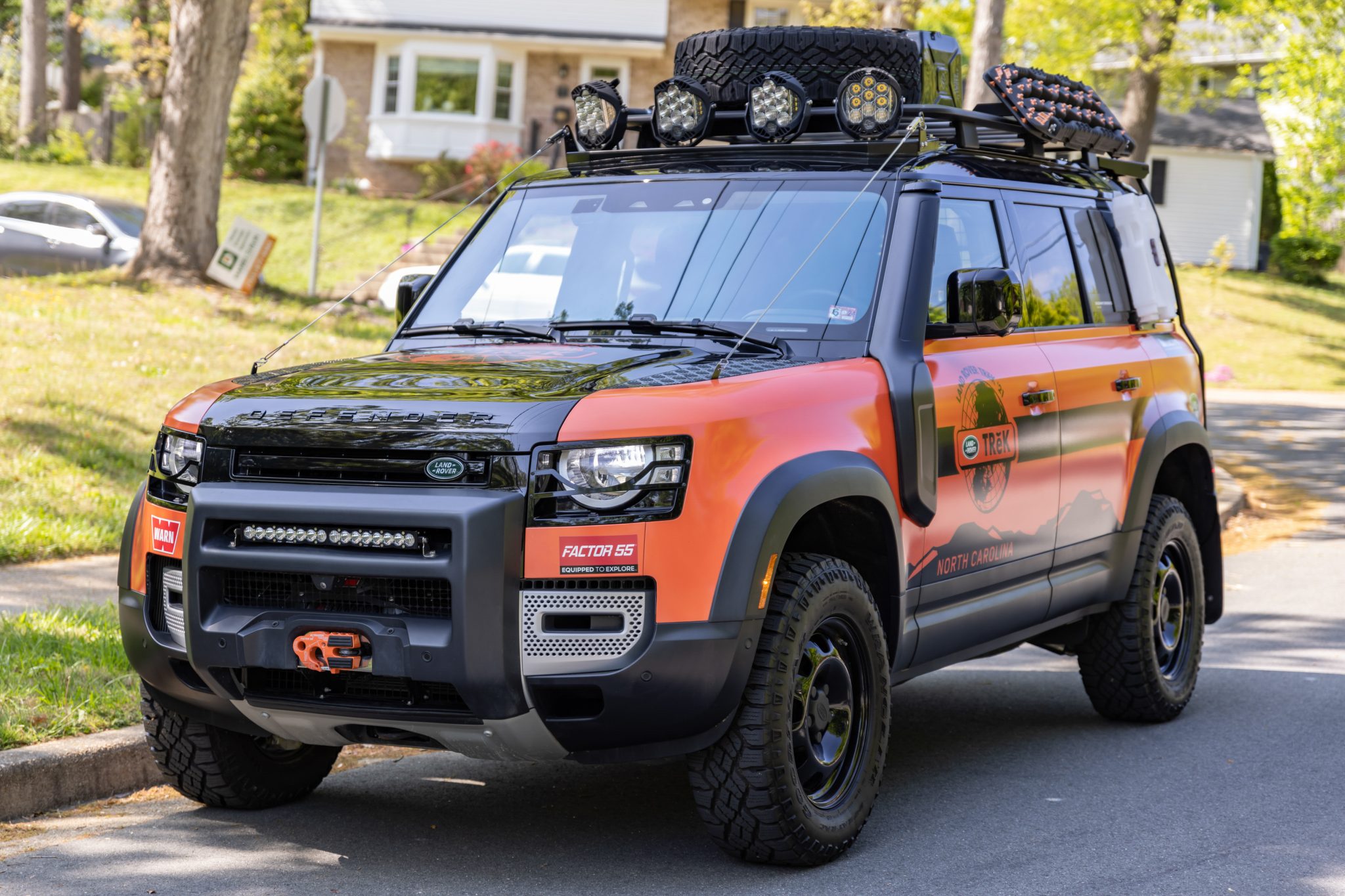 957-Mile 2022 Land Rover Defender 110 S Trek Edition