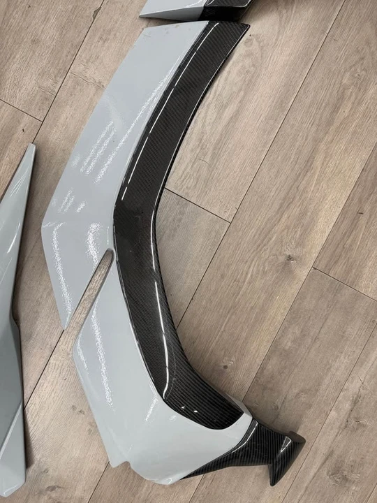 2023 Lamborghini Urus - Image 2 of 8
