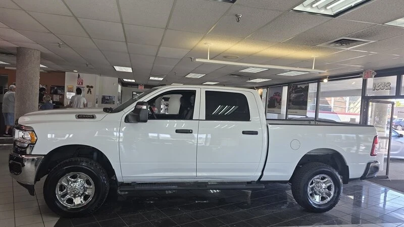 2023 Ram 2500 - Image 2 of 4