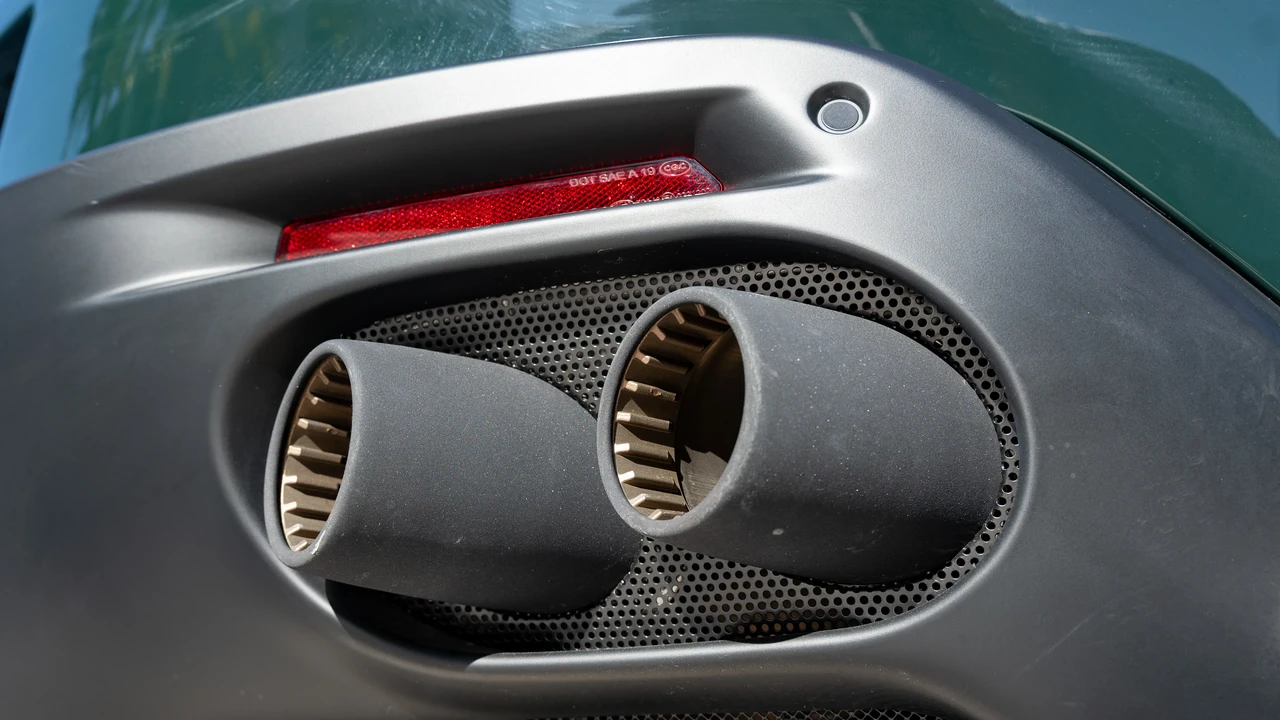 2023 Ferrari Roma - Image 30 of 31