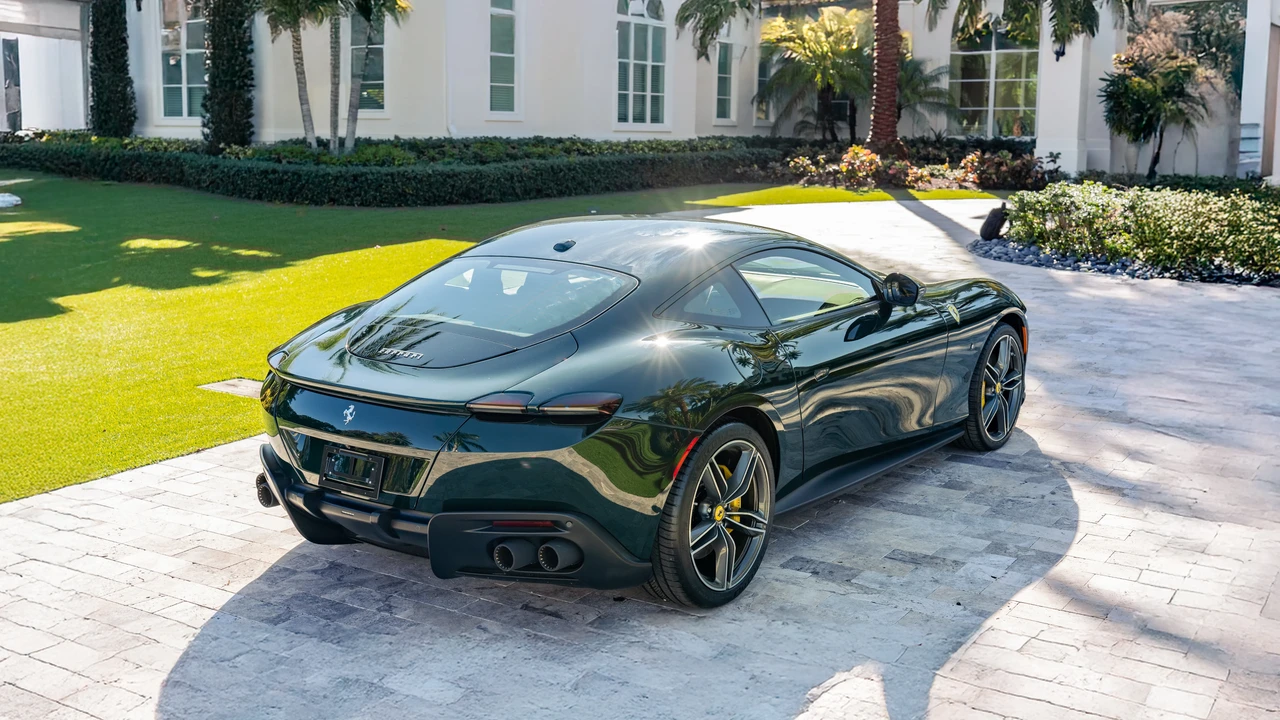 2023 Ferrari Roma - Image 5 of 31