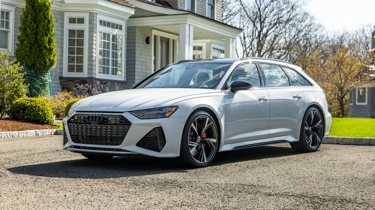 2023 Audi C8 RS6 - Image 2 of 31